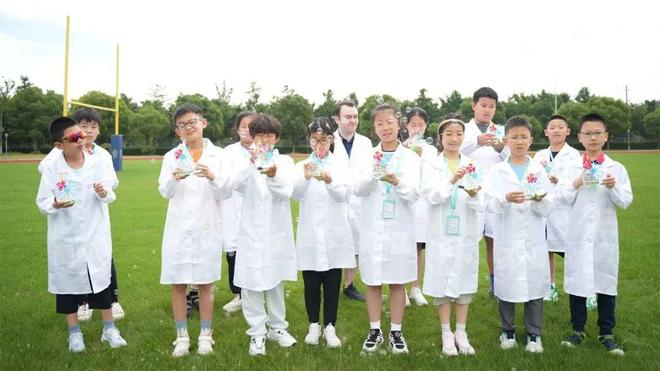 杏彩体育，重新定义学习方式！国际化多元夏校营地告别电子产品预售即将截止！